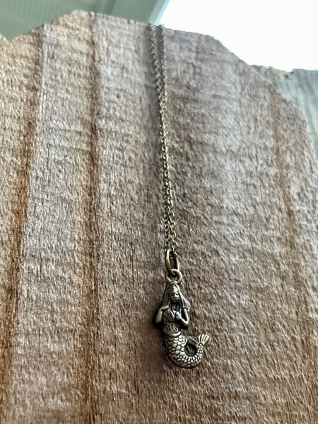 Simple Sirens Mermaid Necklace (in brass)